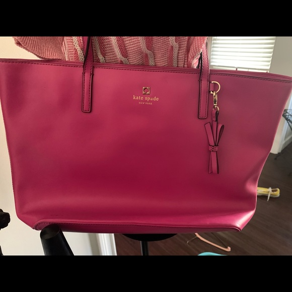kate spade Handbags - 💕💕💕Beautiful Pink- Kate Spade tote bag- $90